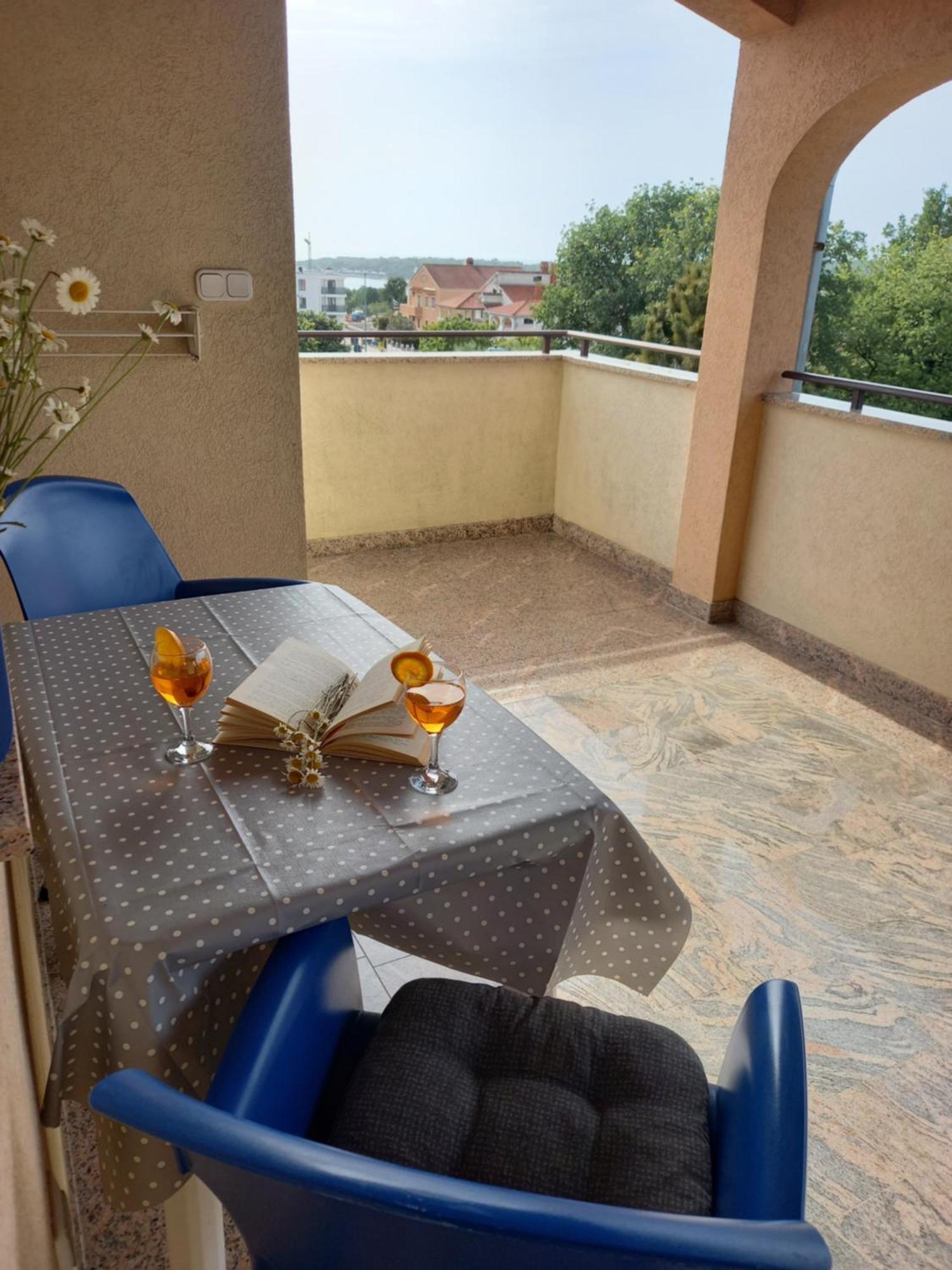 Apartments Ritosa Porec Exterior photo