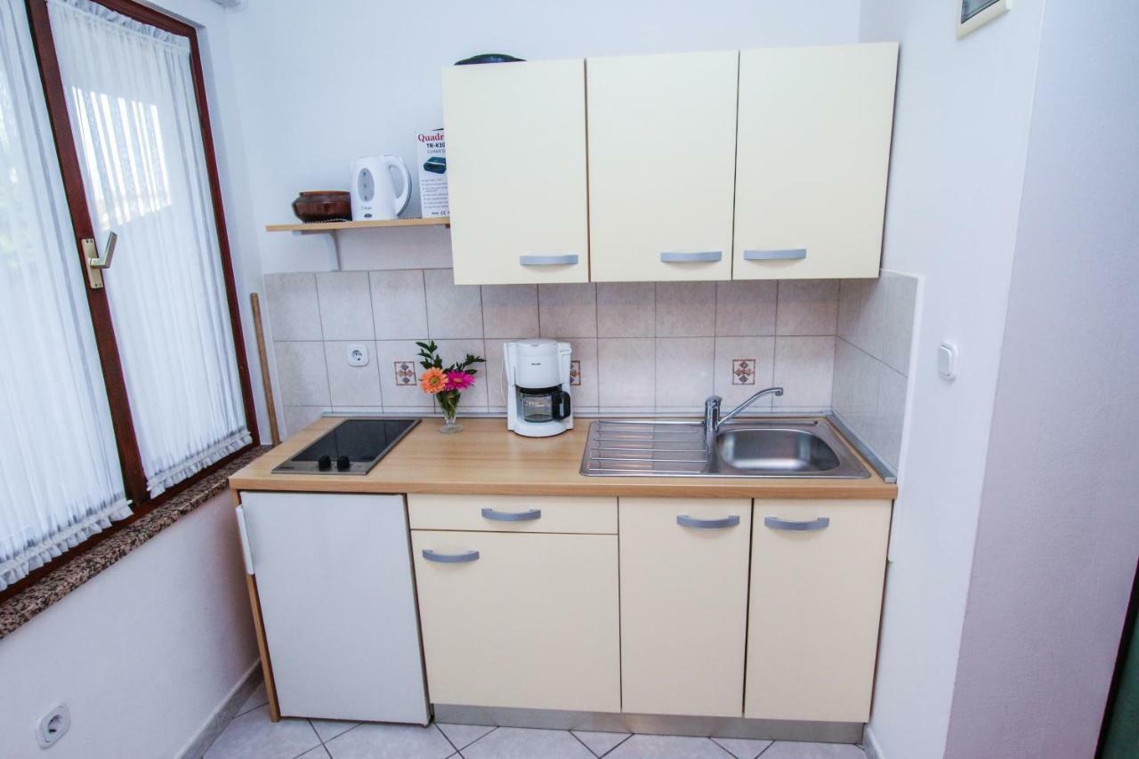 Apartments Ritosa Porec Exterior photo