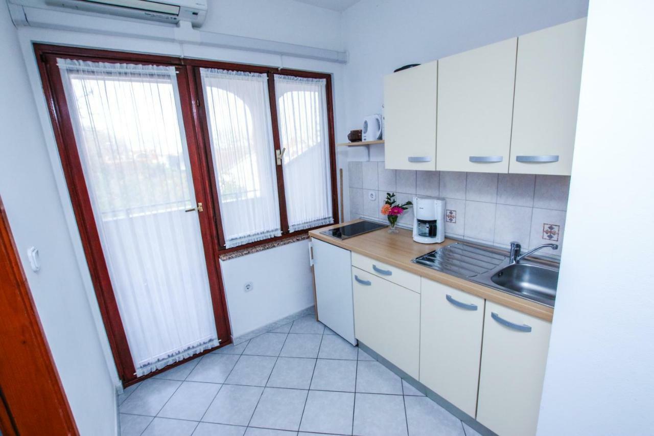 Apartments Ritosa Porec Exterior photo